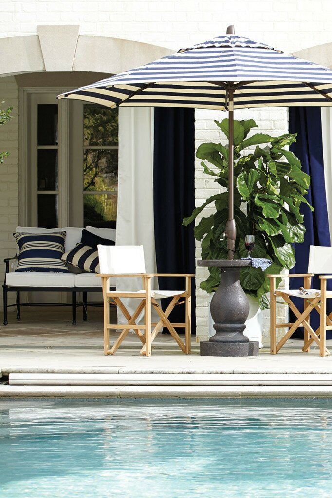 Inspiriting Spaces: A Chic Pool